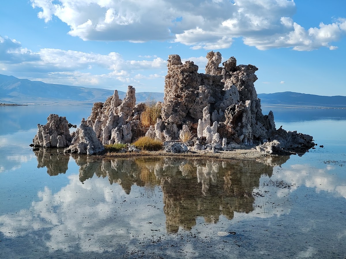 South Tufa Area