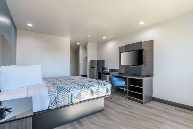 Room 7