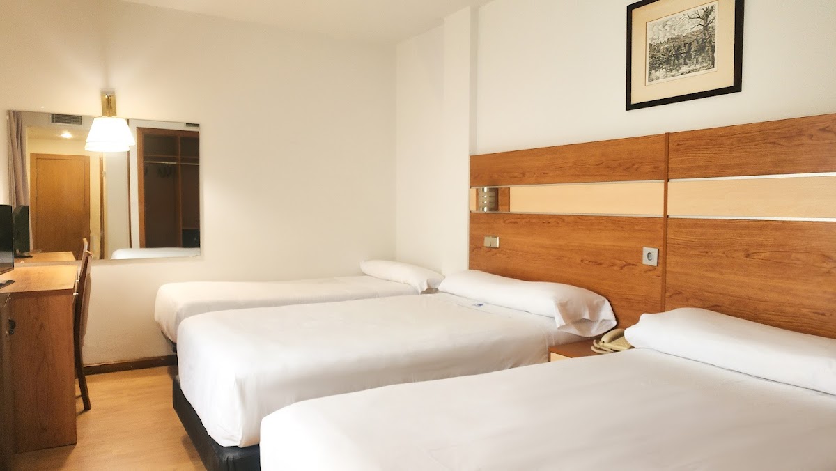 Room 8