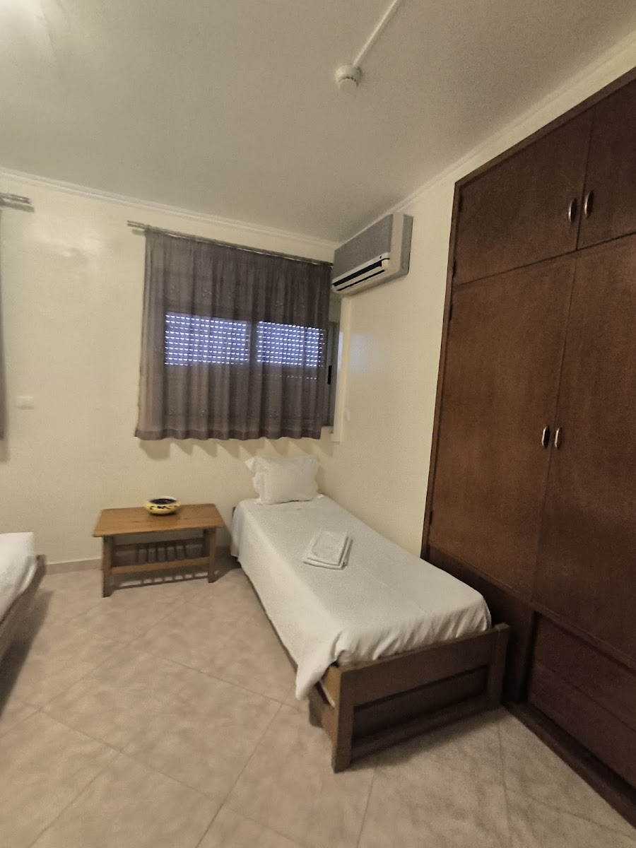 Room 8