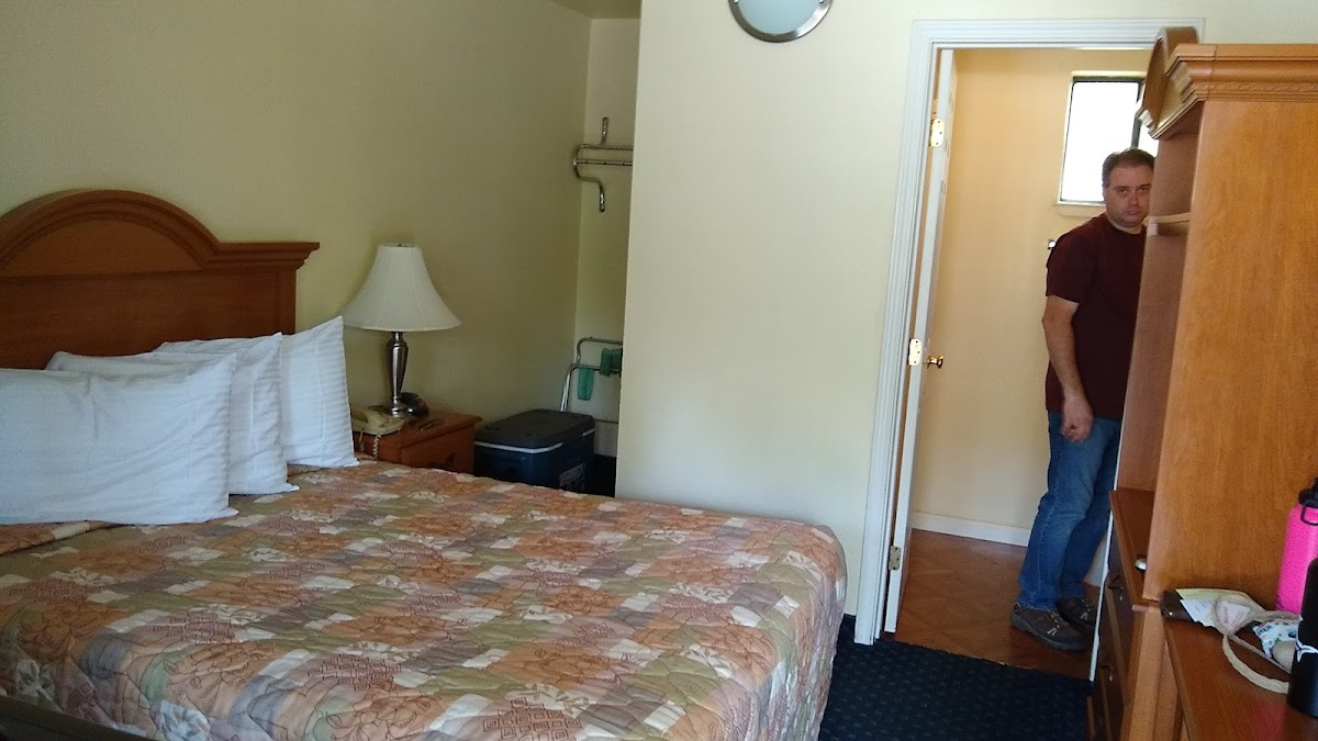 Room 8
