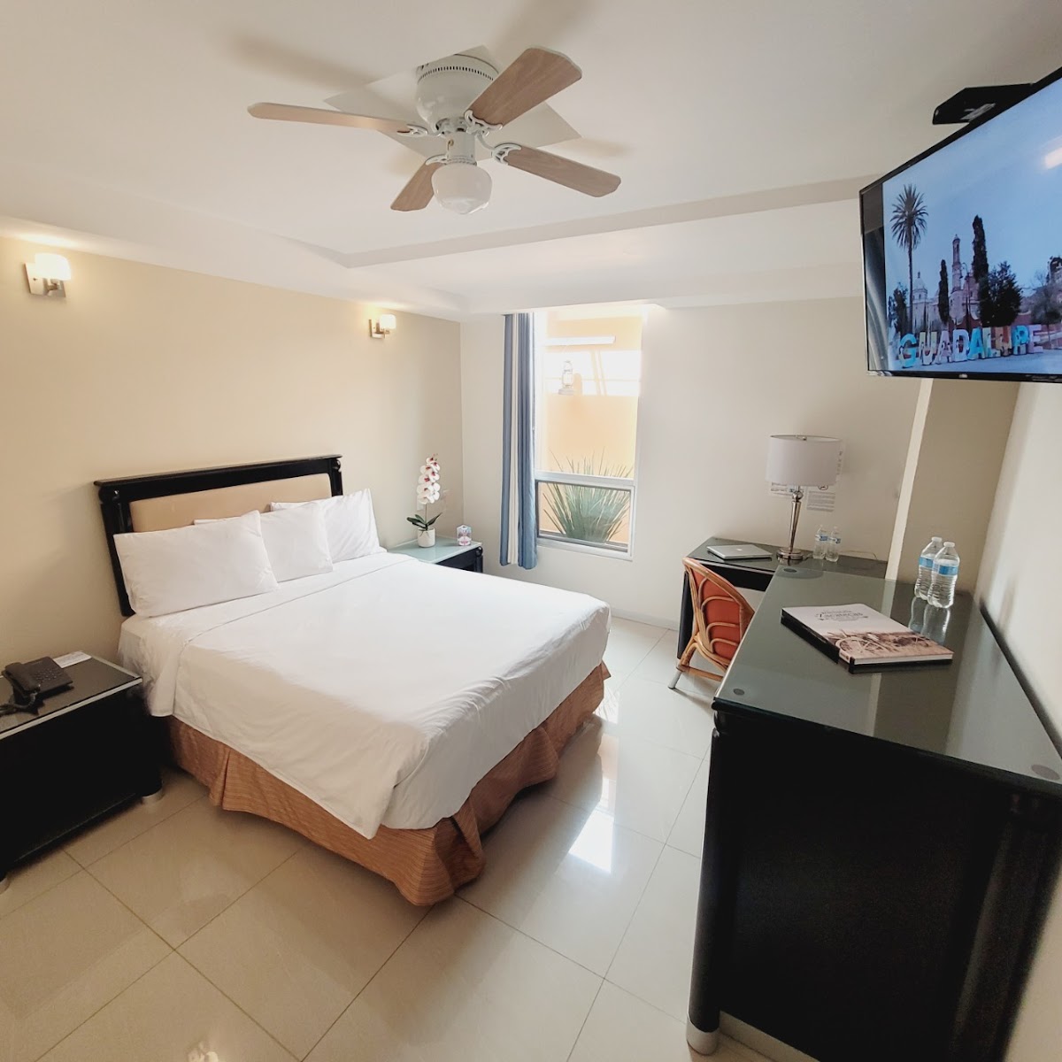 Room 8