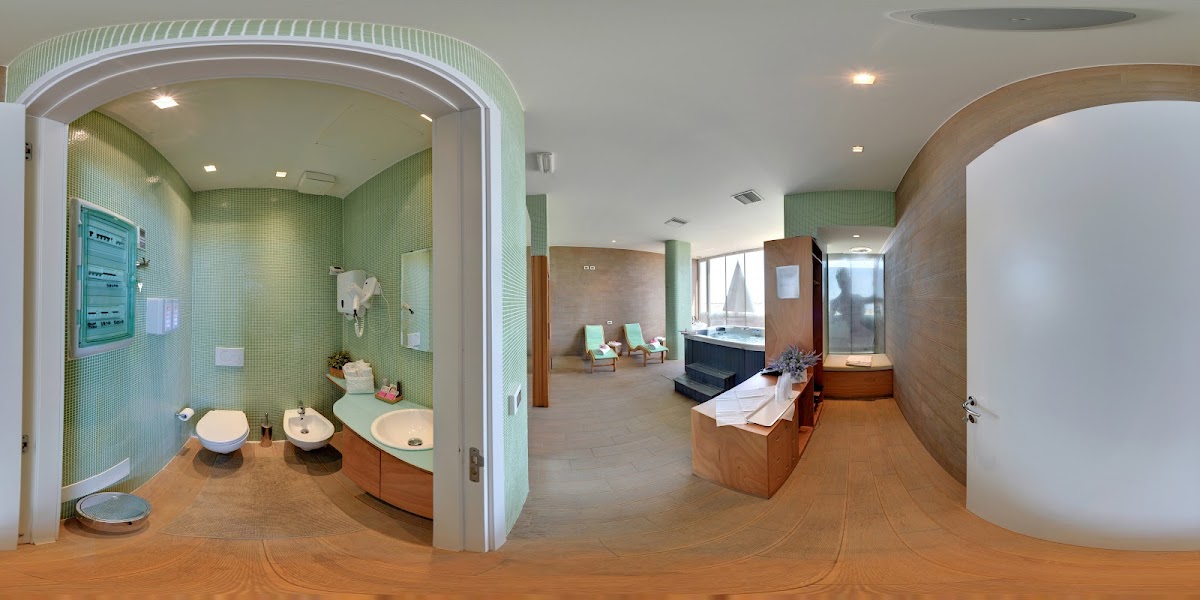 Room 8