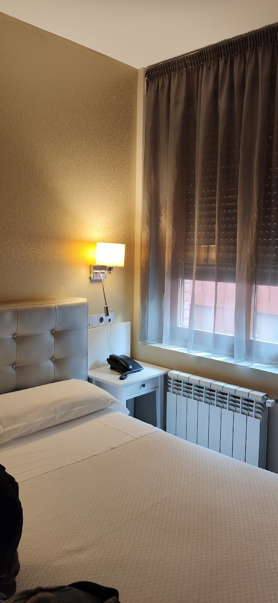 Room 8
