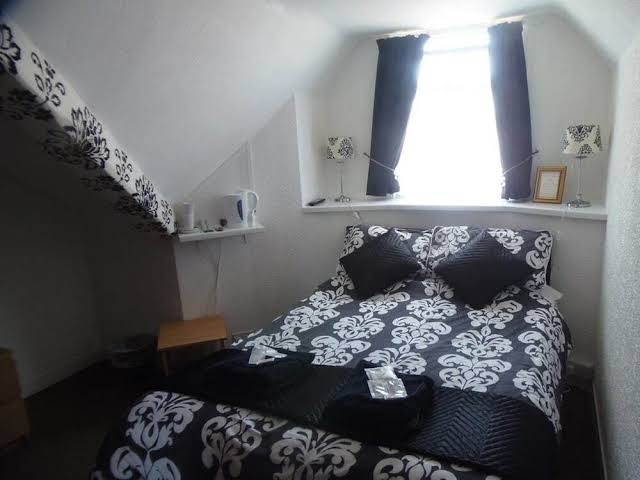 Room 4