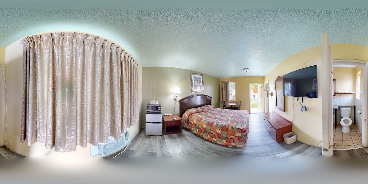 Room 8