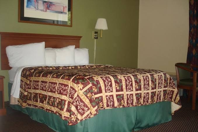 Room 8