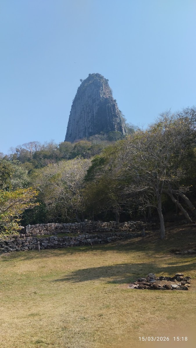 Cerro de los Metates