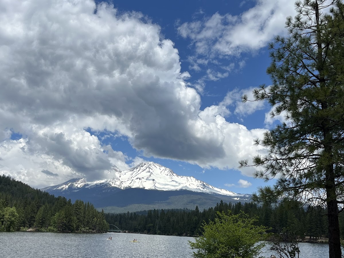 Lake Siskiyou