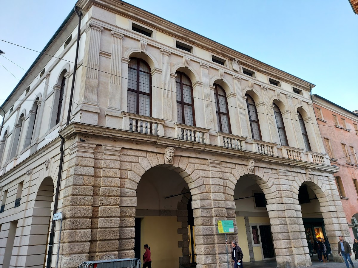 Roncale Palace
