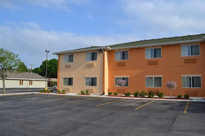 Countryside Inn & Suites