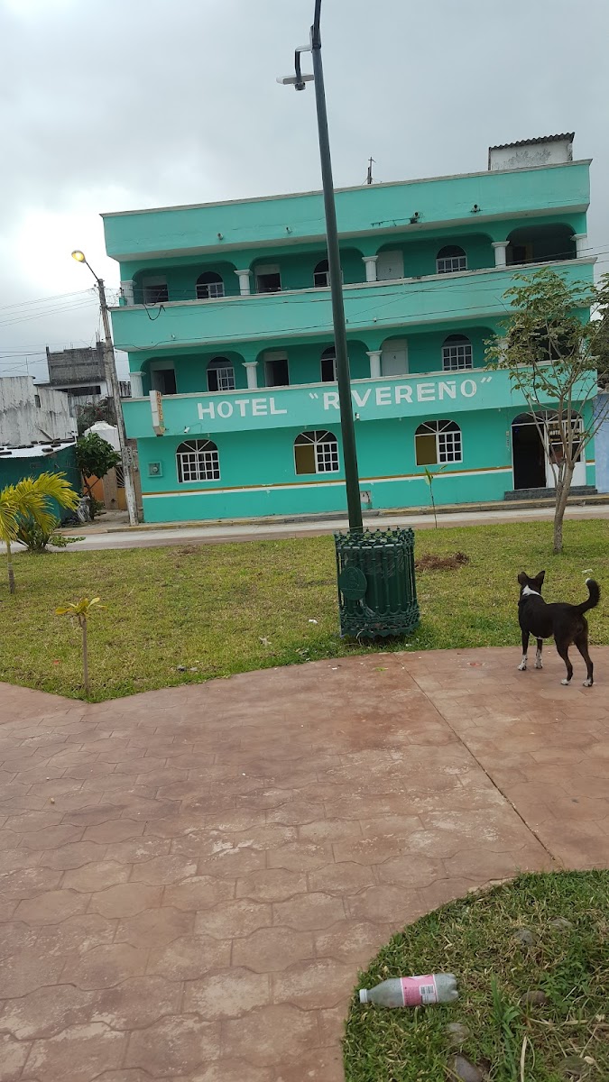 Hotel Rivereño