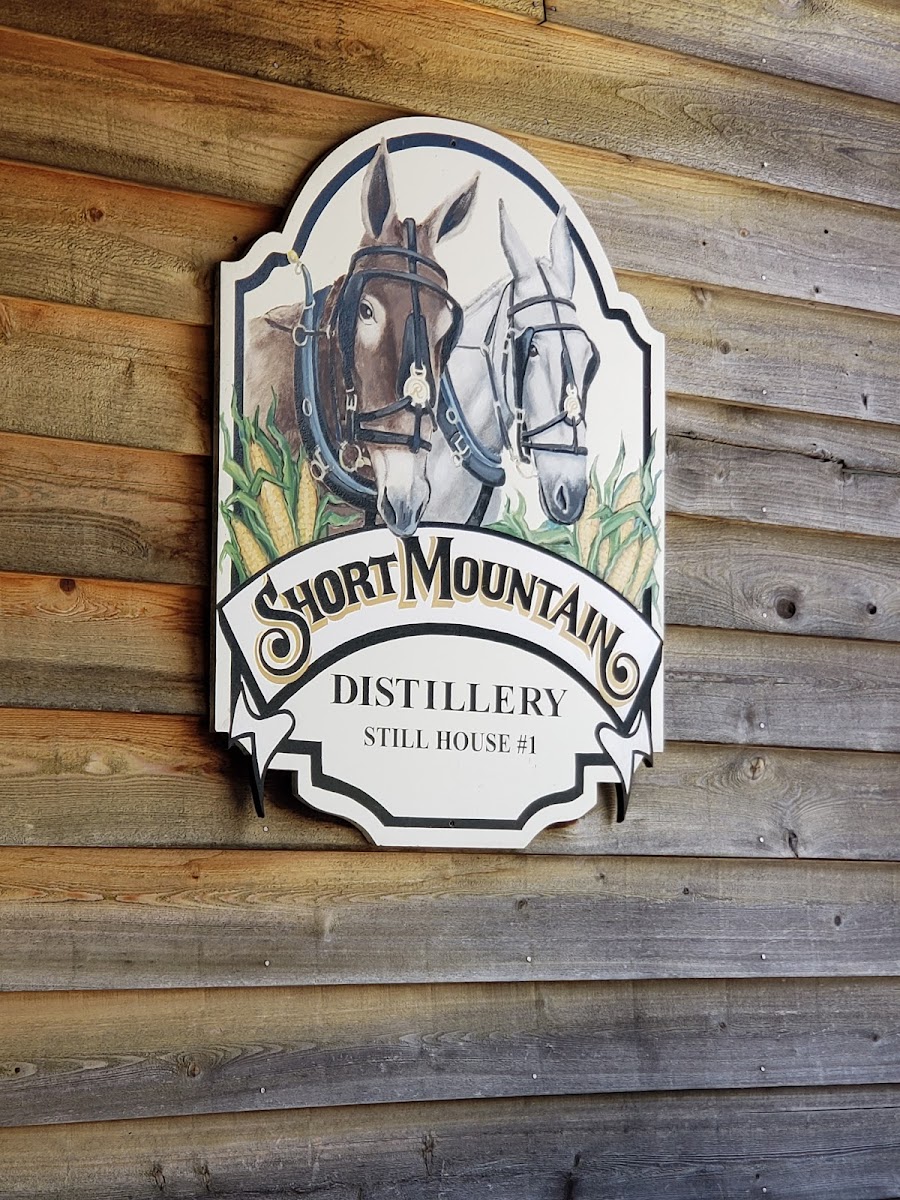 Short Mountain Distillery