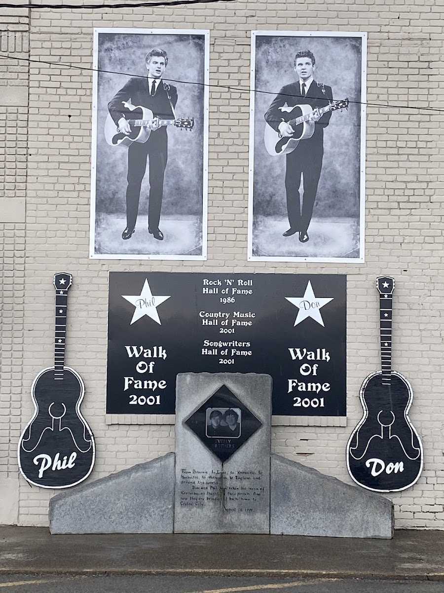 Everly Brothers Monument